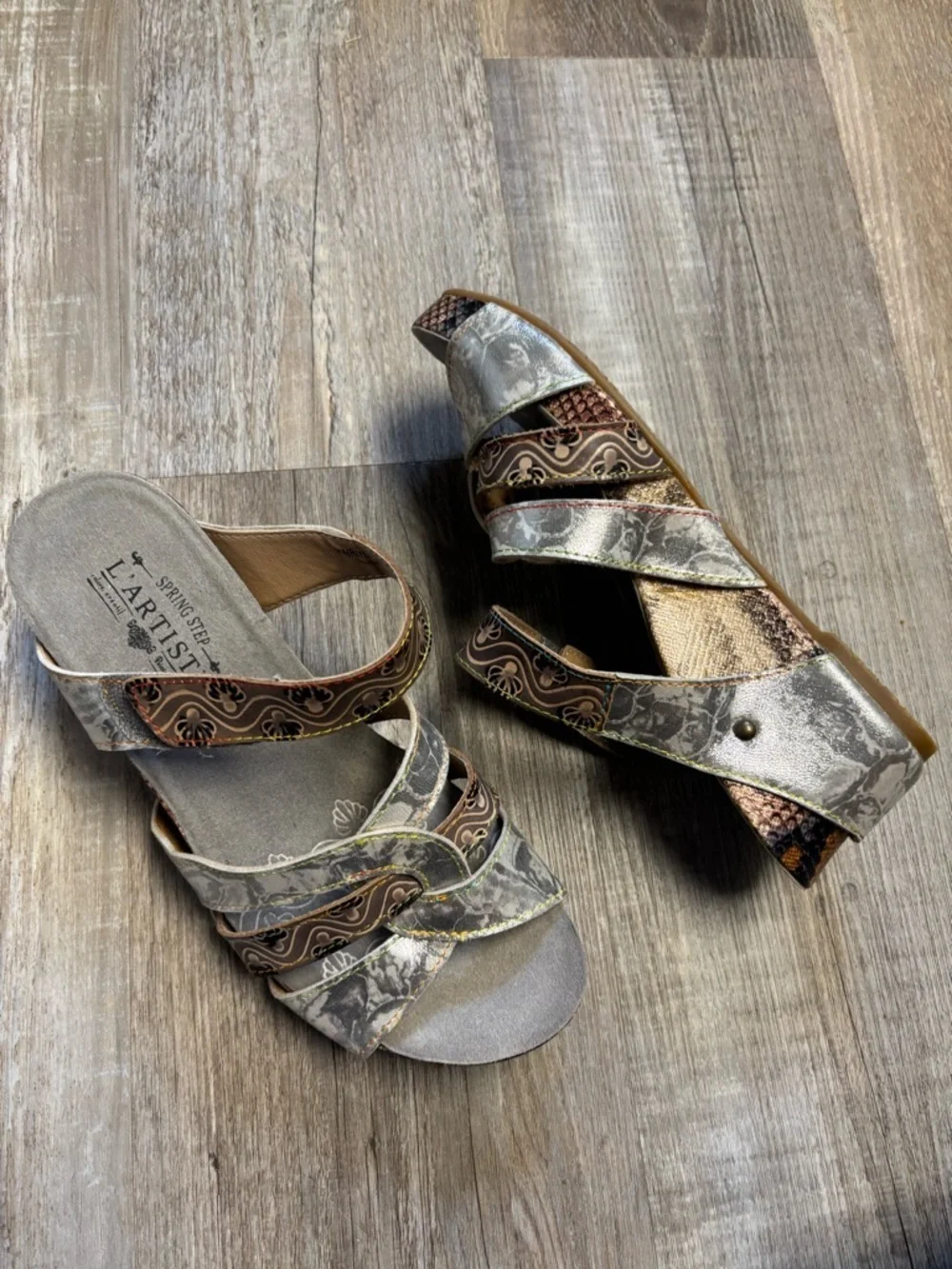Spring Step L’Artiste Pinriyo Grey Multi Wedge Slide Sandal Silver Snake
